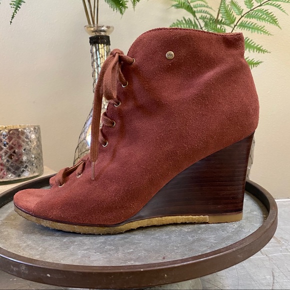 Ugg Elyse Open Toe Lace-Up Wedge Bootie - Picture 8 of 12
